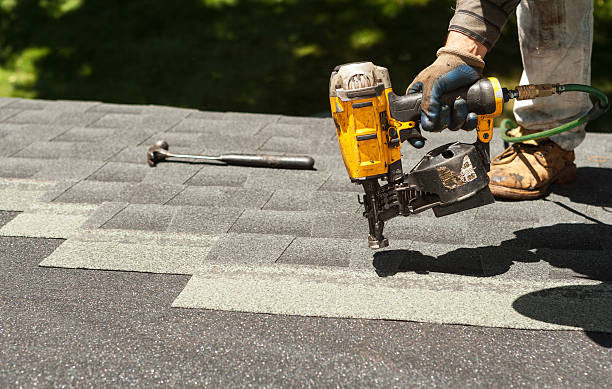 Best Roof Maintenance Services  in De Kal, TX